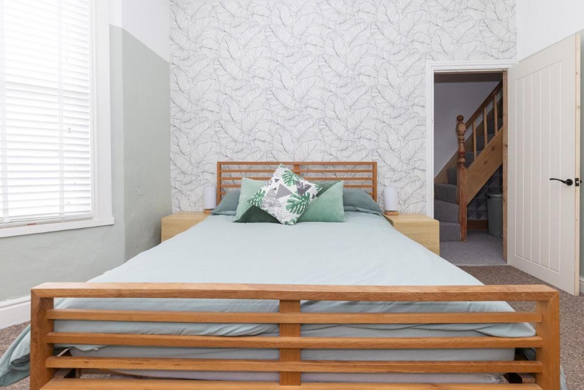 Holiday home Very Spacious 2 Bath Free Parking